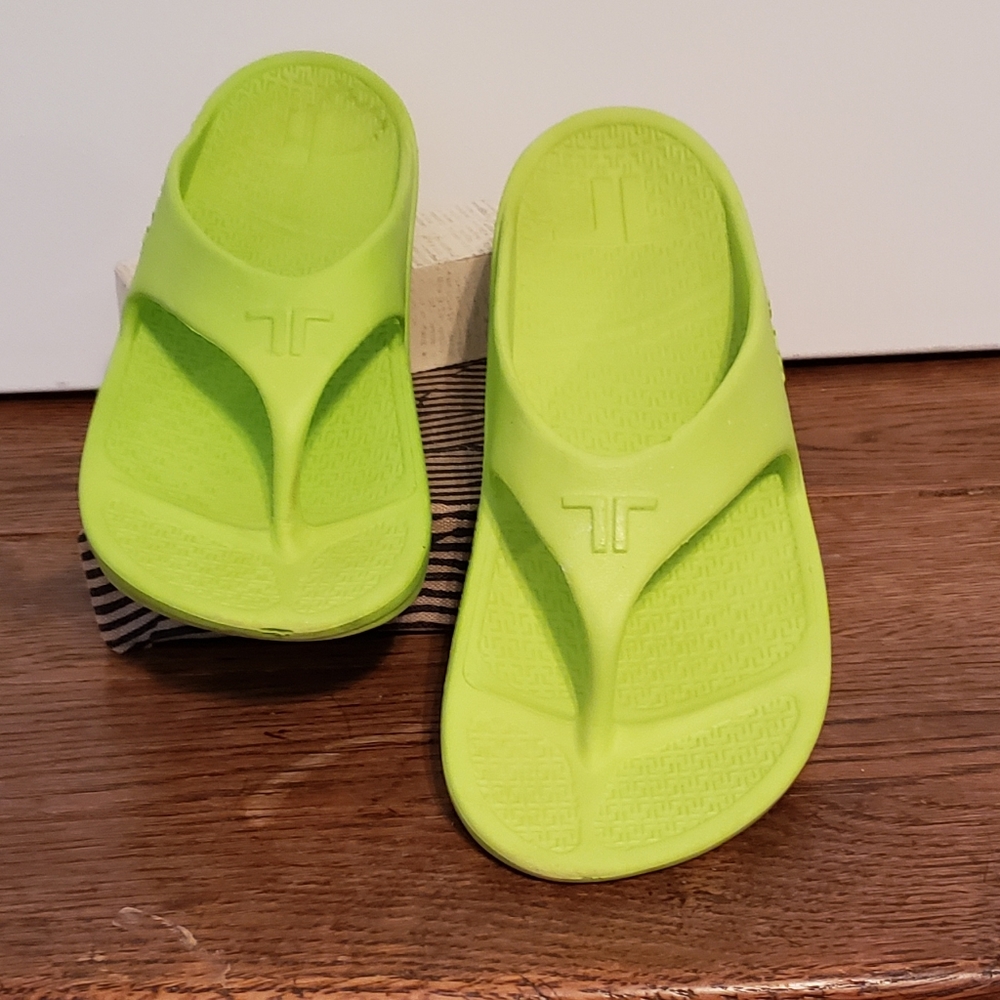 TELIC FLIP FLOPS